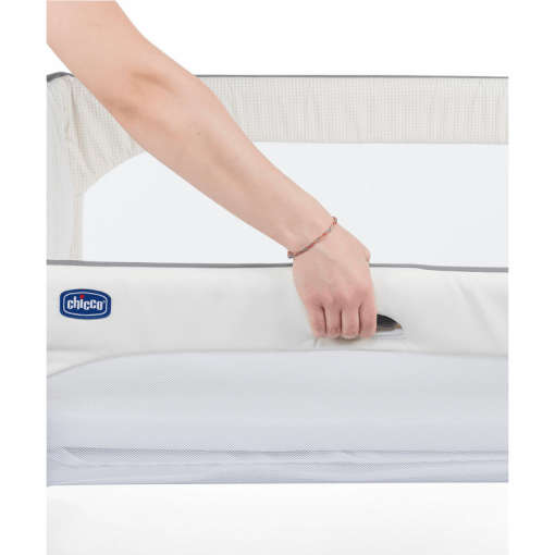 Chicco Next2Me Magic Side Sleeping Crib Bedside Crib White Snow