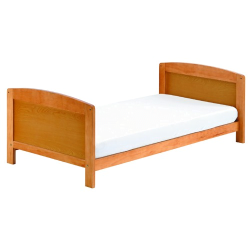 Wooden cot store below 5000