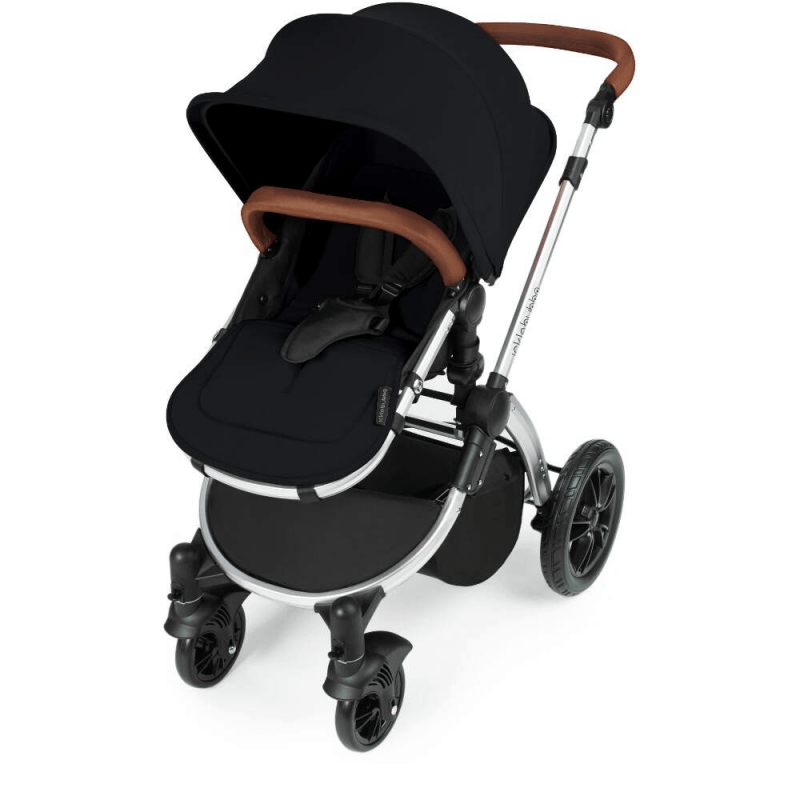 Ickle Bubba Stomp V3 i-Size Travel System With ISOFIX Base - Black On Silver Frame - Image 3