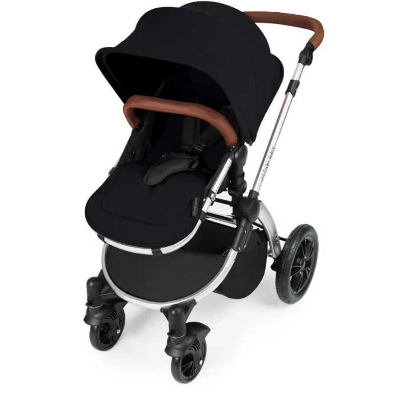 Ickle Bubba Stomp V3 i-Size Travel System With ISOFIX Base - Black On Silver Frame - Image 3