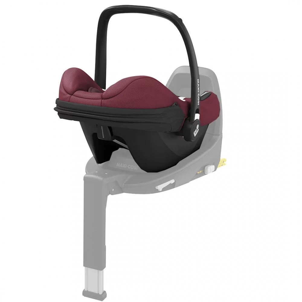 MaxiCosi Tinca iSize Car Seat and FamilyFix2 Base Essential Red