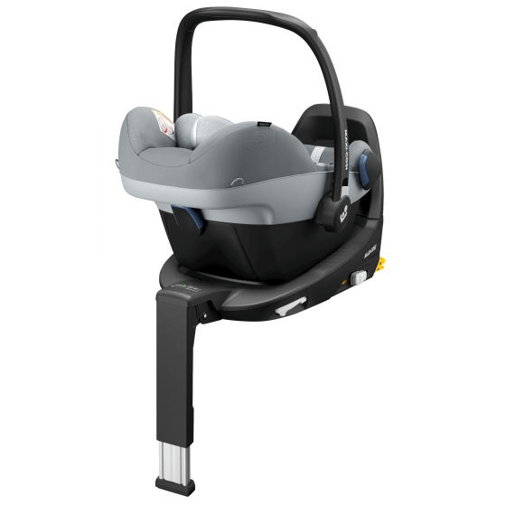 MaxiCosi Pebble Pro iSize Car Seat and FamilyFix2 Base Essential Grey