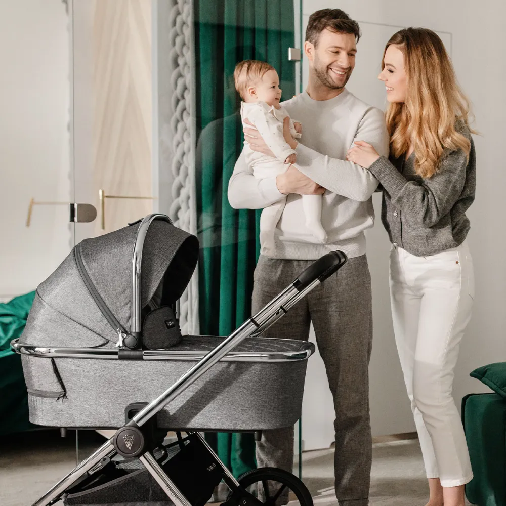 Venicci Tinum 2.0 2in1 Travel System- Rock Graphite- 8 Piece Bundle - Image 16