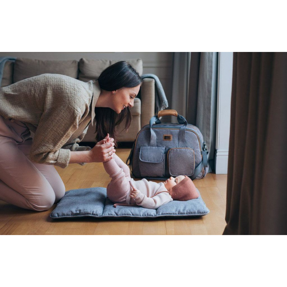 Bizzi Growin Pod Travel Changing Bag - Windsor Grey - Image 10