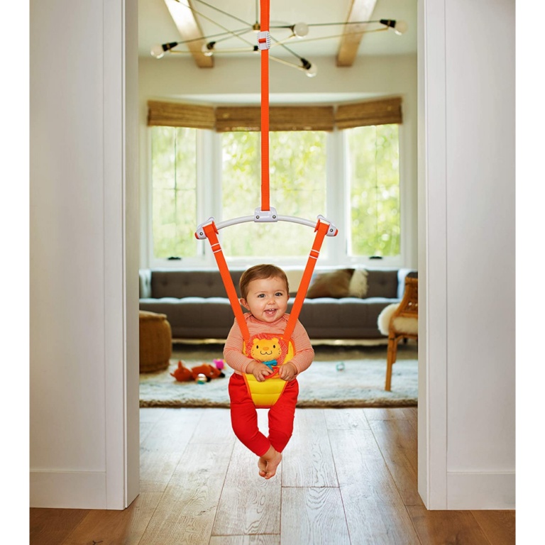 Munchkin Bounce and Play Door Bouncer Lion Baby playtime