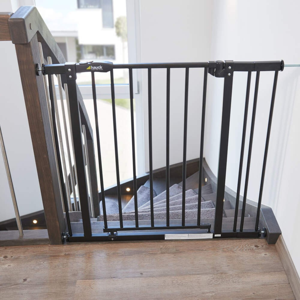 Hauck Close'n Stop Safety Gate incl. 9 cm Extension 84 - 89 cm - Charcoal - Image 2