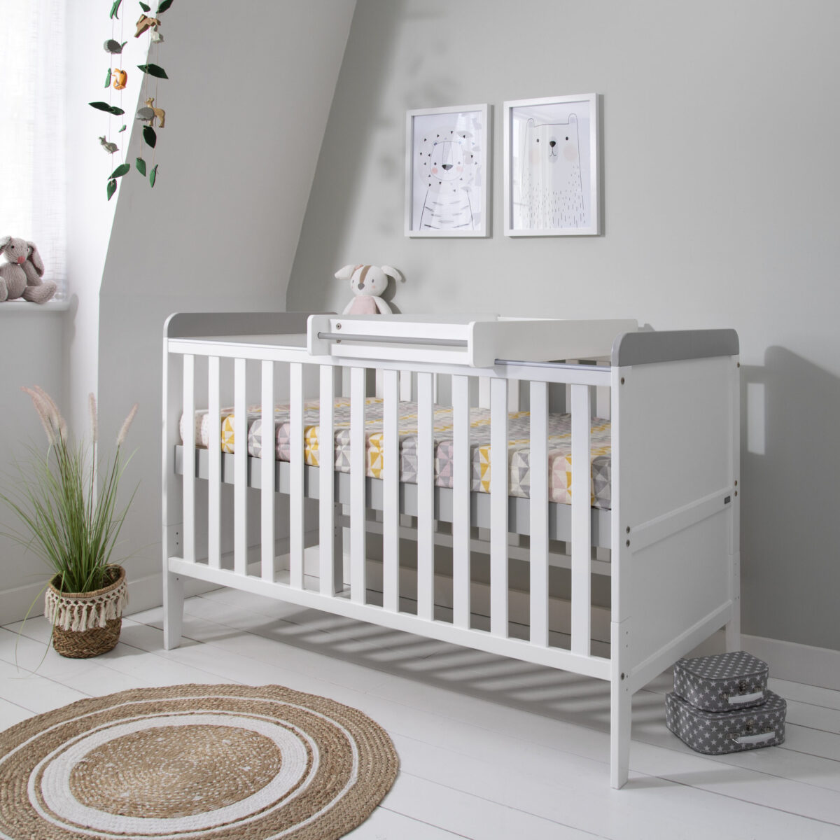 Tutti Bambini Rio Cot Bed with Cot Top Changer & Mattress - Image 4
