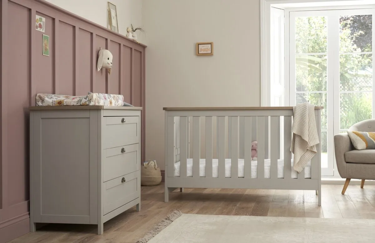 Tutti Bambini Verona 3 Piece Nursery Furniture Room Set Includes Cot Bed, Chest Changer and Wardrobe - Image 8