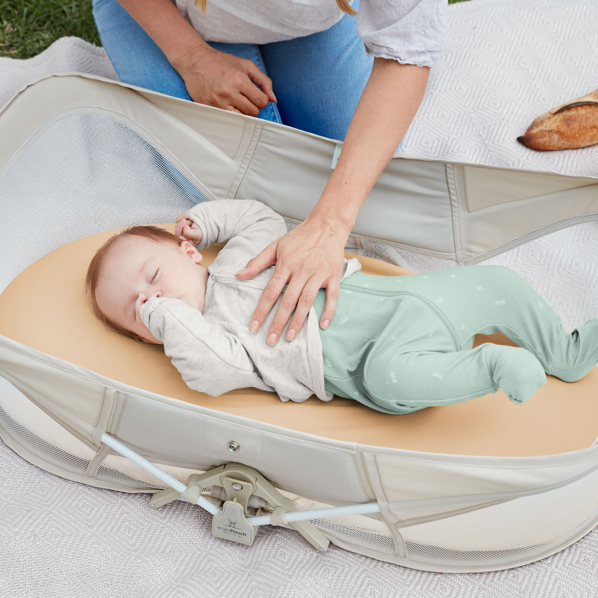 Pouch bassinet store