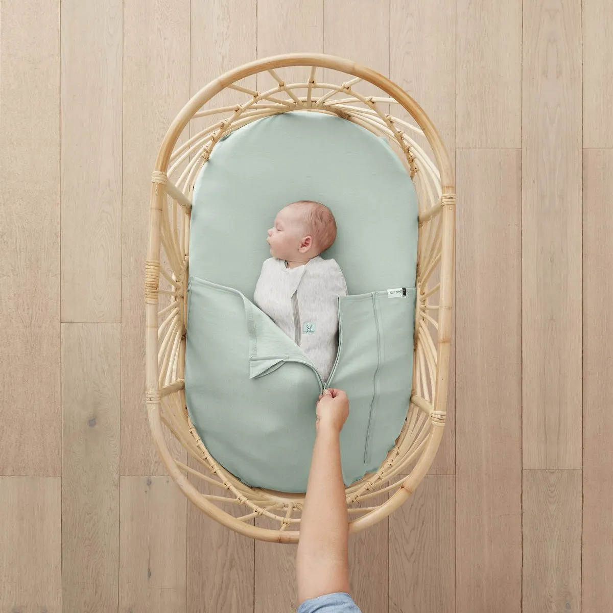 ergoPouch Organic Crib Tuck Sheet - Sage - Image 6