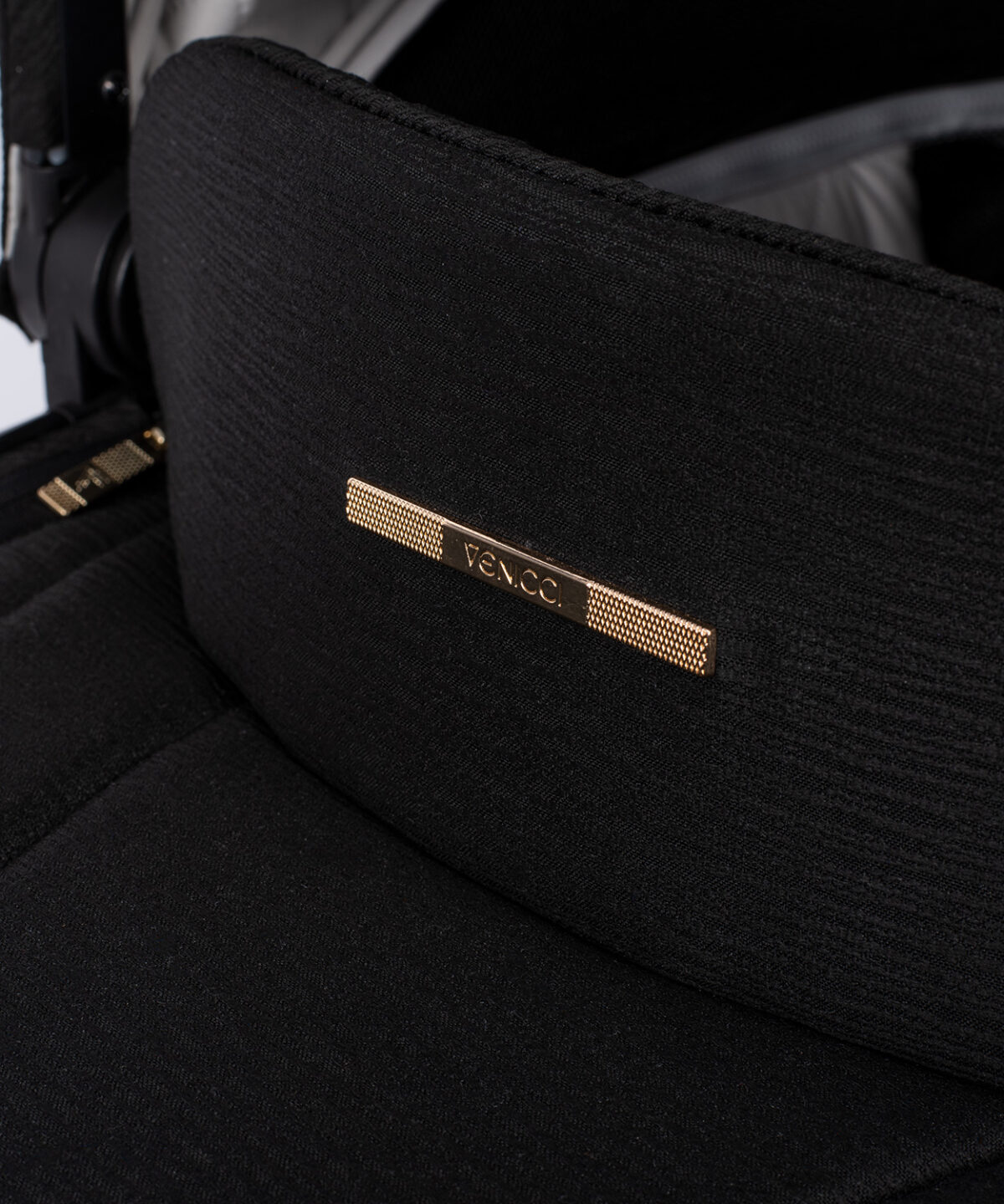 Venicci Upline 3 in 1 Travel System with Car Seat & ISOFIX Base - All Black - Image 12