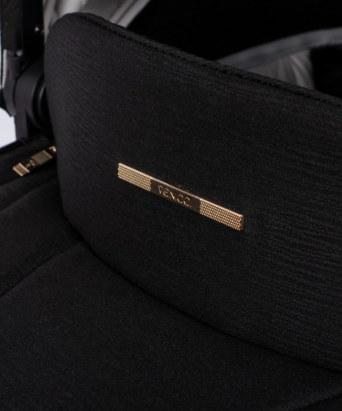Venicci Upline 3 in 1 Travel System with Car Seat & ISOFIX Base - All Black - Image 12