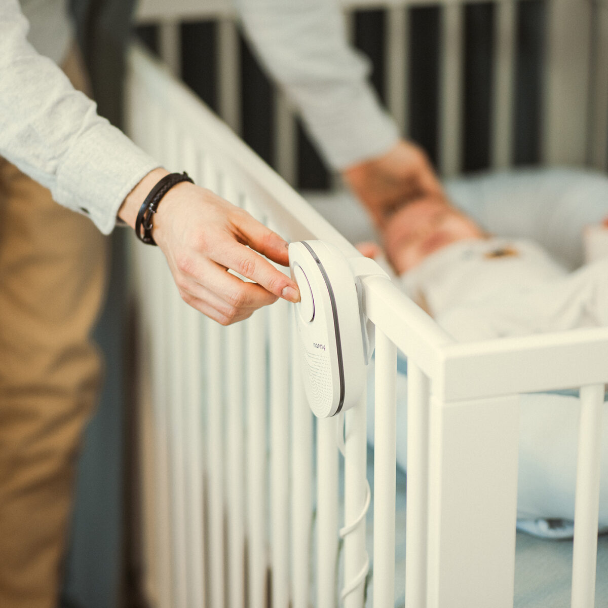 Nanny BM-03 Baby breathing monitor Cot Bed installation