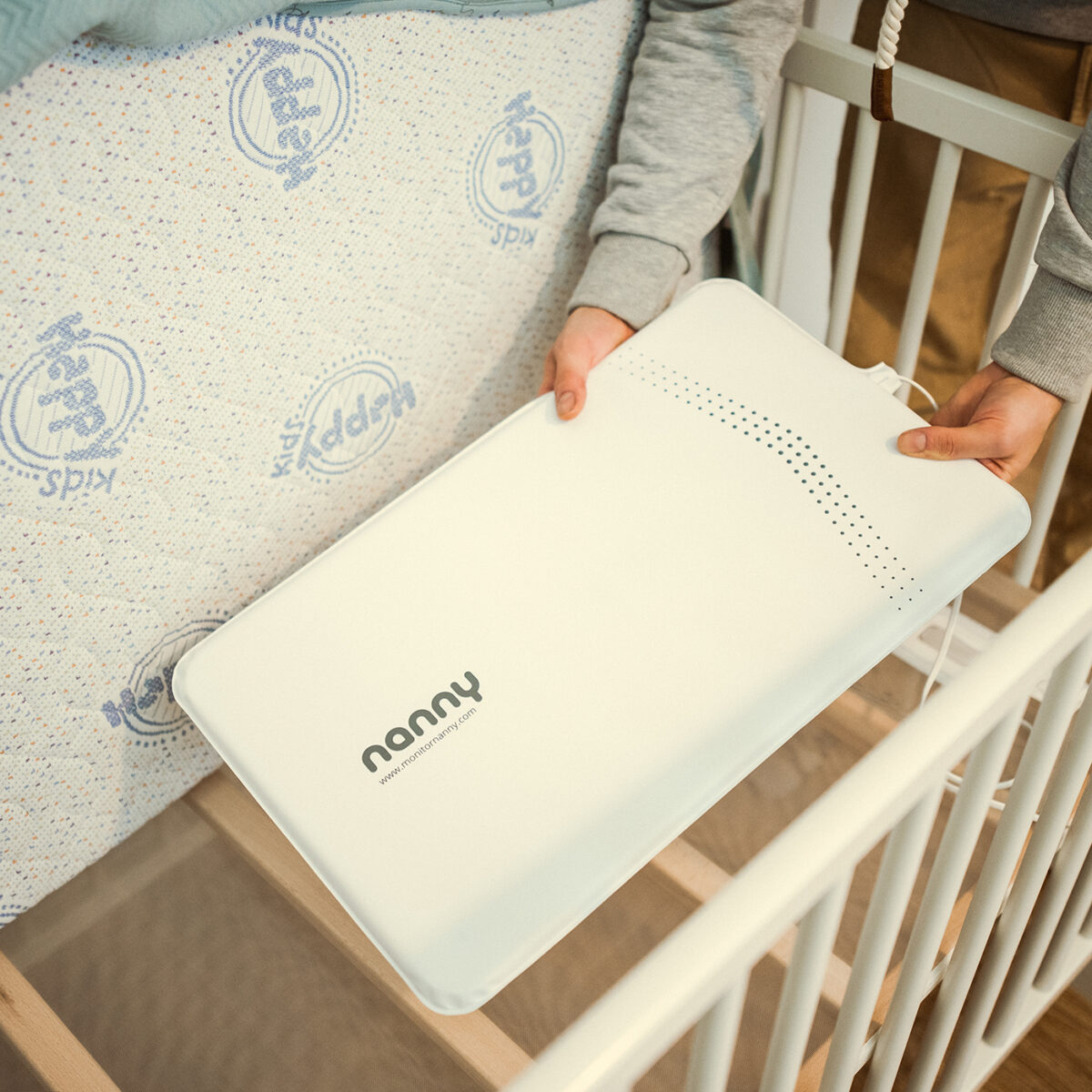 Nanny BM-03 Medically Certified Baby Breathing Monitor with Additional Sensor Pad Bundle - Image 7