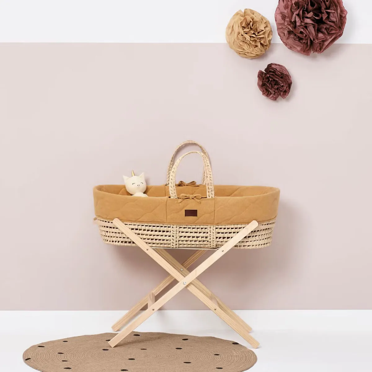 The Little Green Sheep Natural Quilted Moses Basket & Mattress - Honey - Image 4