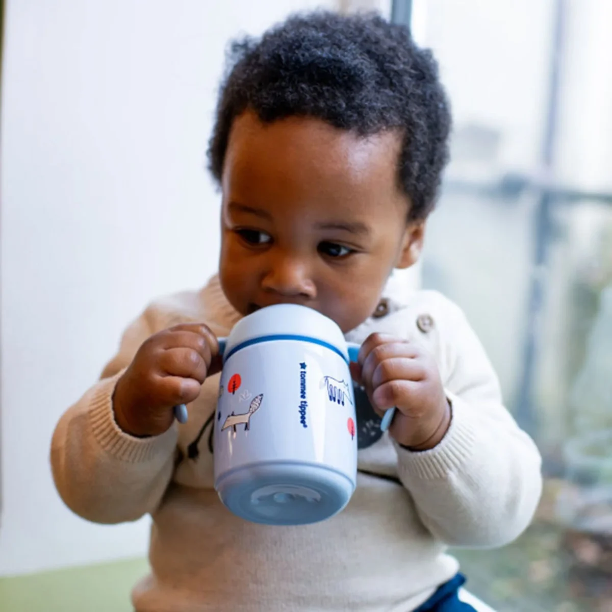 Tommee Tippee Insulated Trainer Sippee Cup - 300ml - Image 7