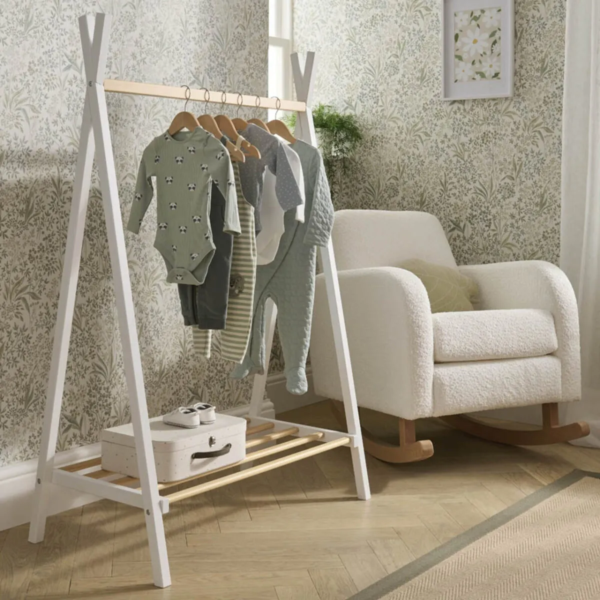 CuddleCo Nola Clothes Rail - Image 4