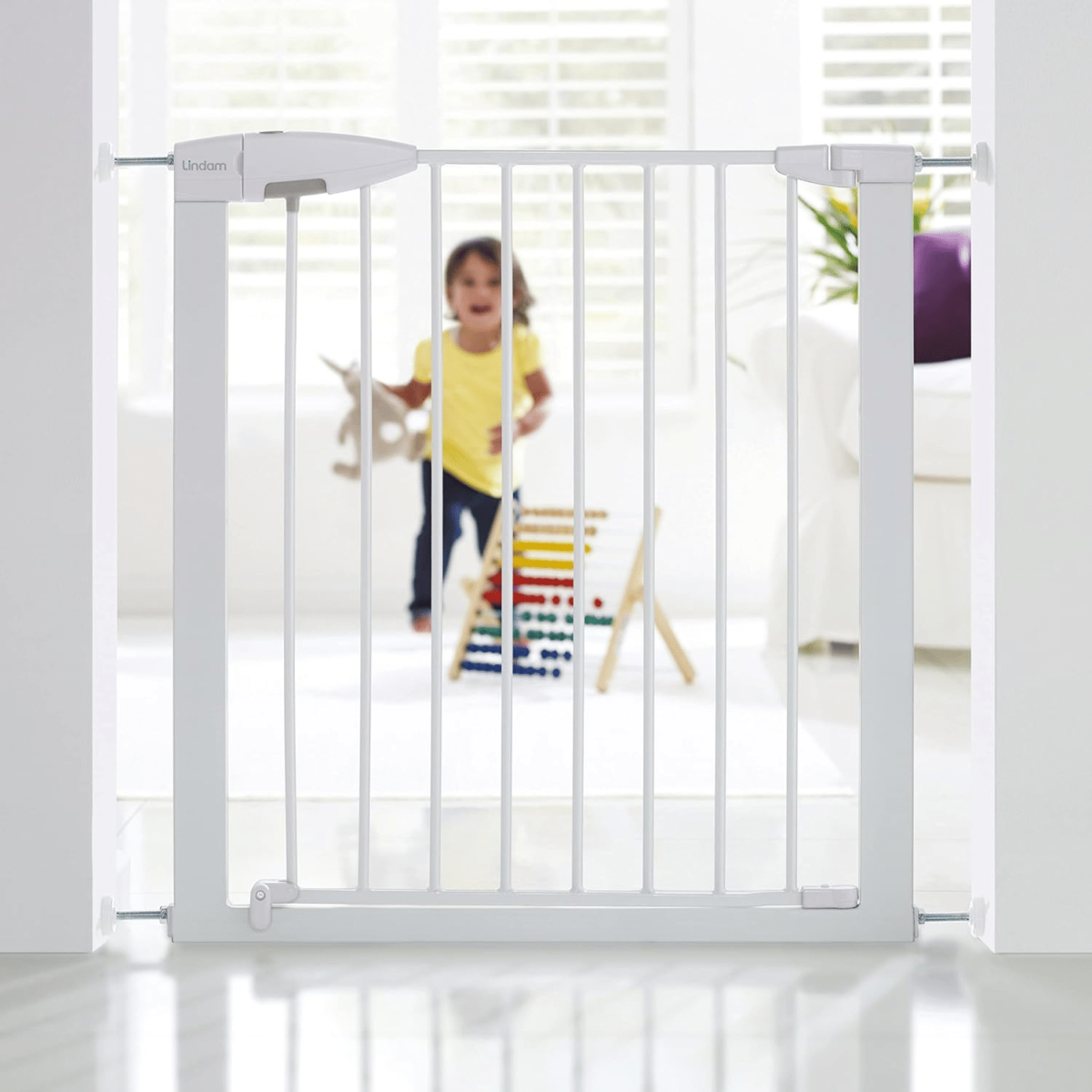 Lindam Sure Shut Ethos Baby & Dog Pressure Fit Gate - Easy Install / No-Screws (73 - 79 cm) - White