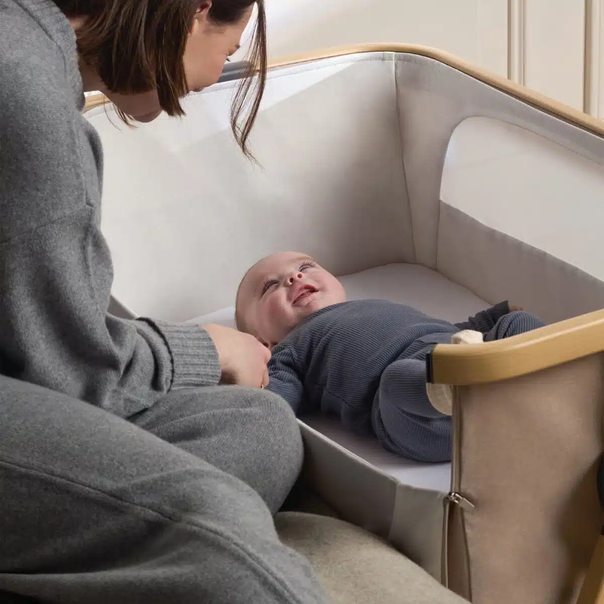 Silver Cross Lunar Bedside Crib - Oatmeal - Image 4