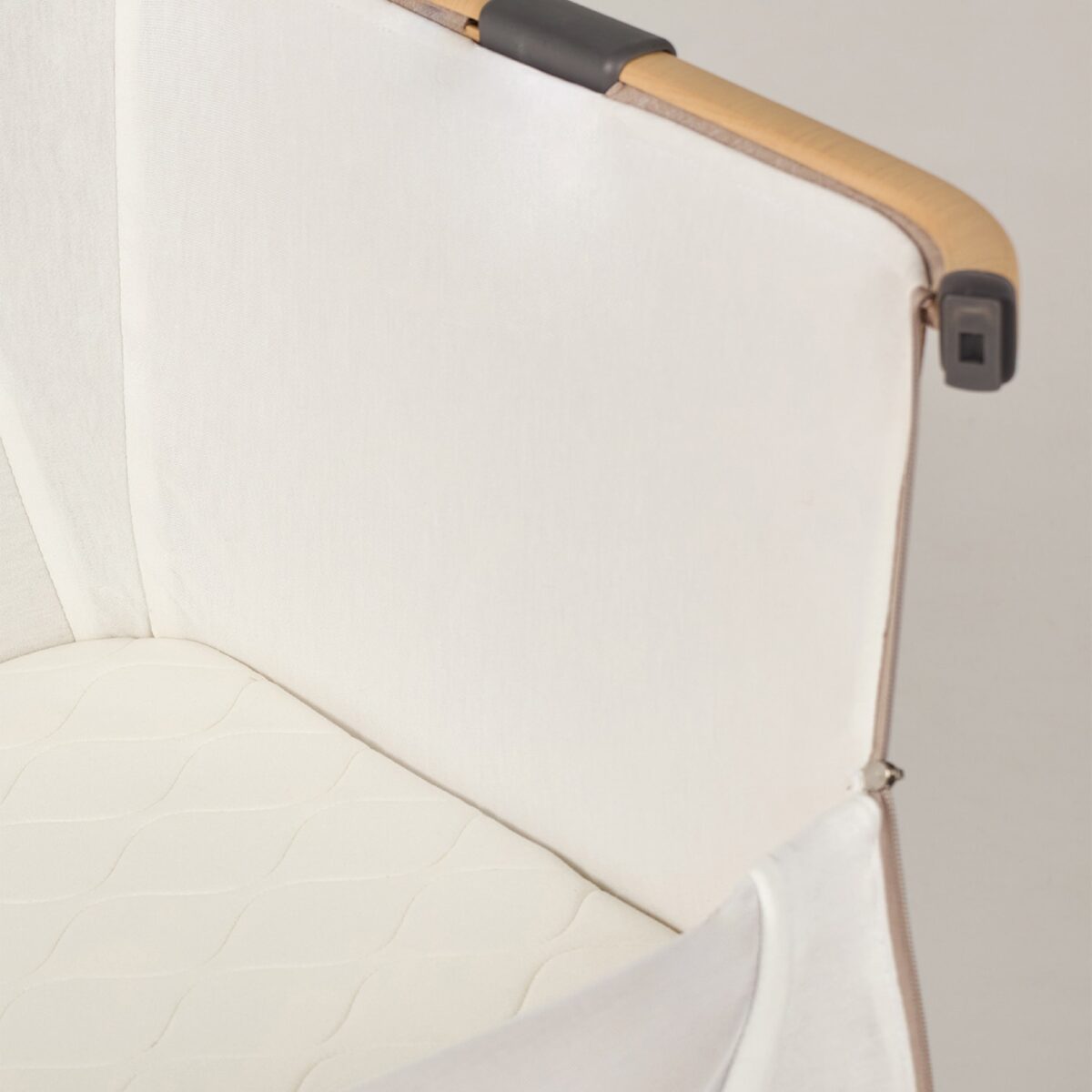 Silver Cross Lunar Bedside Crib - Oatmeal - Image 7