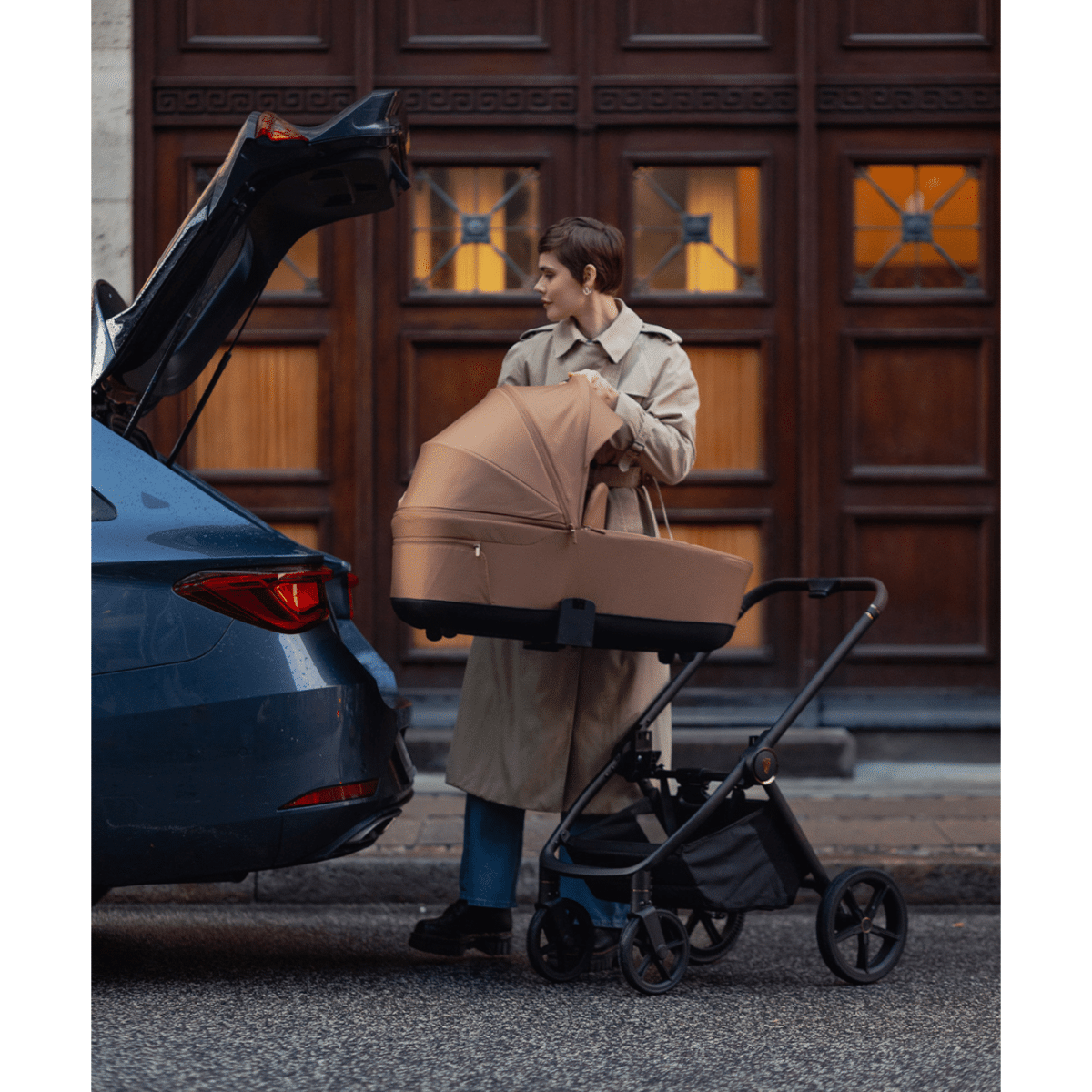 Venicci-Claro-Caramel-Carrycot-Session-2