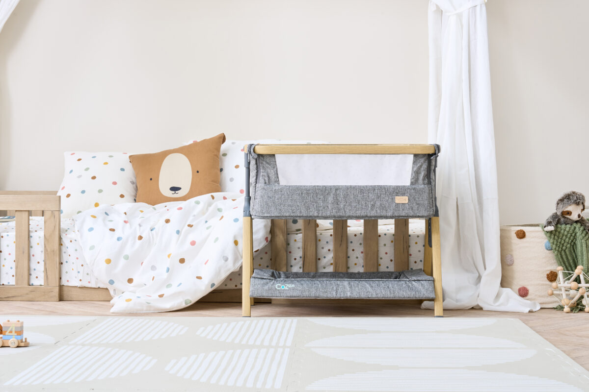 Tutti Bambini CoZee Mini Me Play Crib - Oak and Charcoal - Image 5