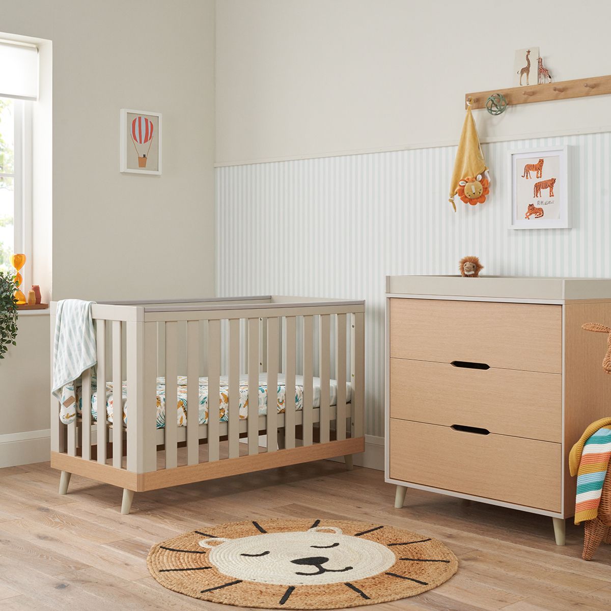 Tutti Bambini Hygge Mini 2 Piece Nursery Furniture Set - White/Light Oak - Image 4