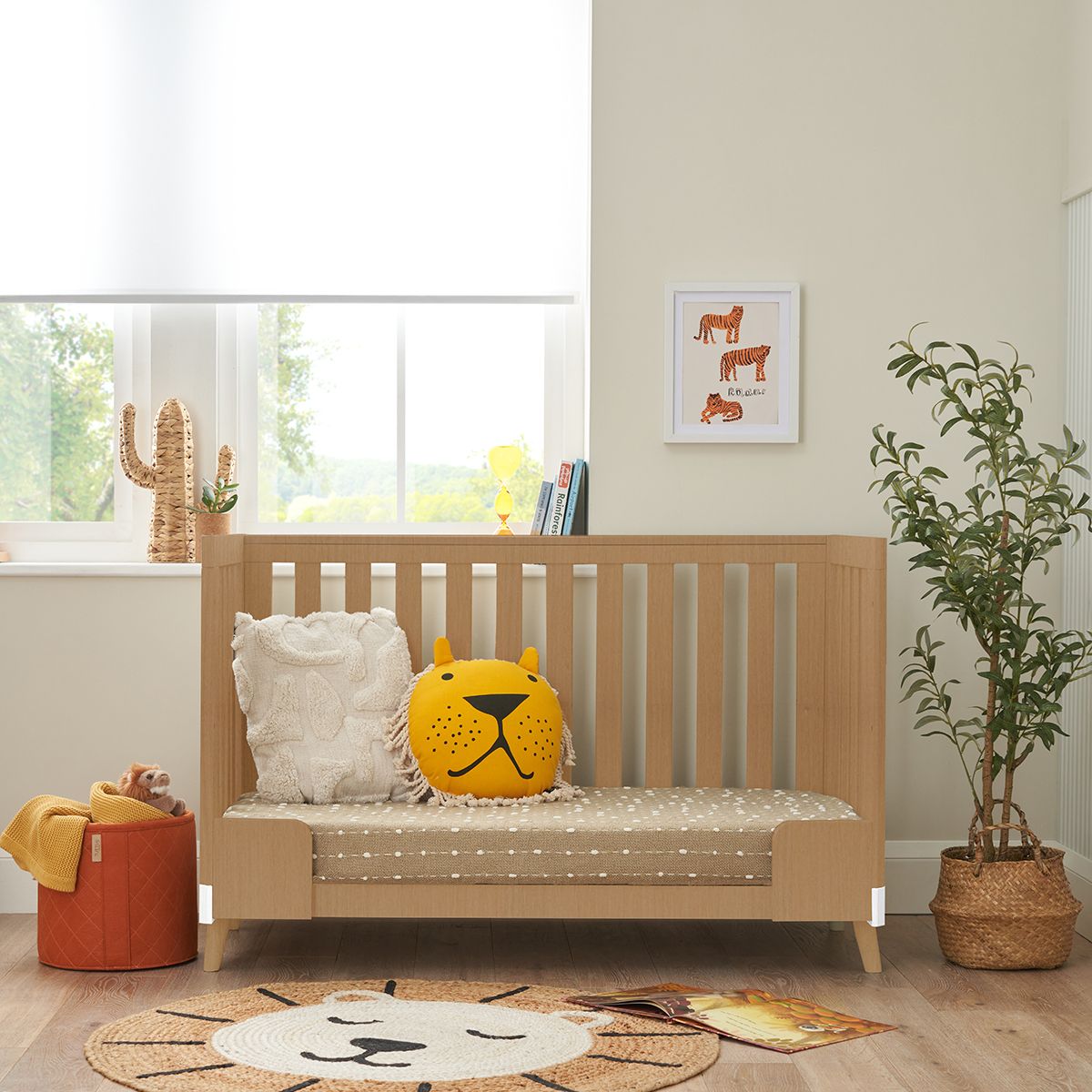 Tutti Bambini Hygge Mini 2 Piece Nursery Furniture Set - White/Light Oak - Image 11
