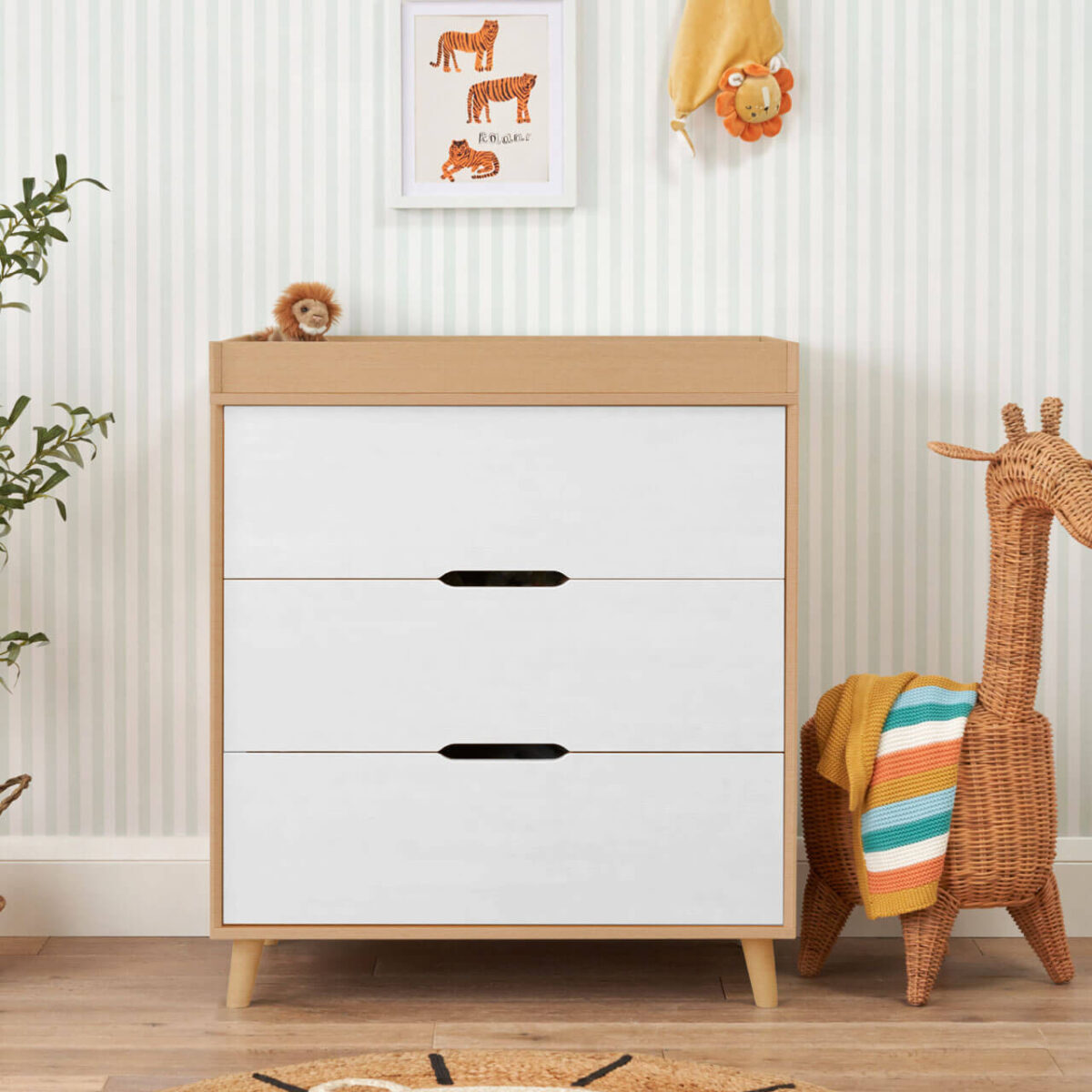 Tutti Bambini Hygge 2 Piece Nursery Furniture Set with Cot Bed & Chest Changer - White/Light Oak - Image 15