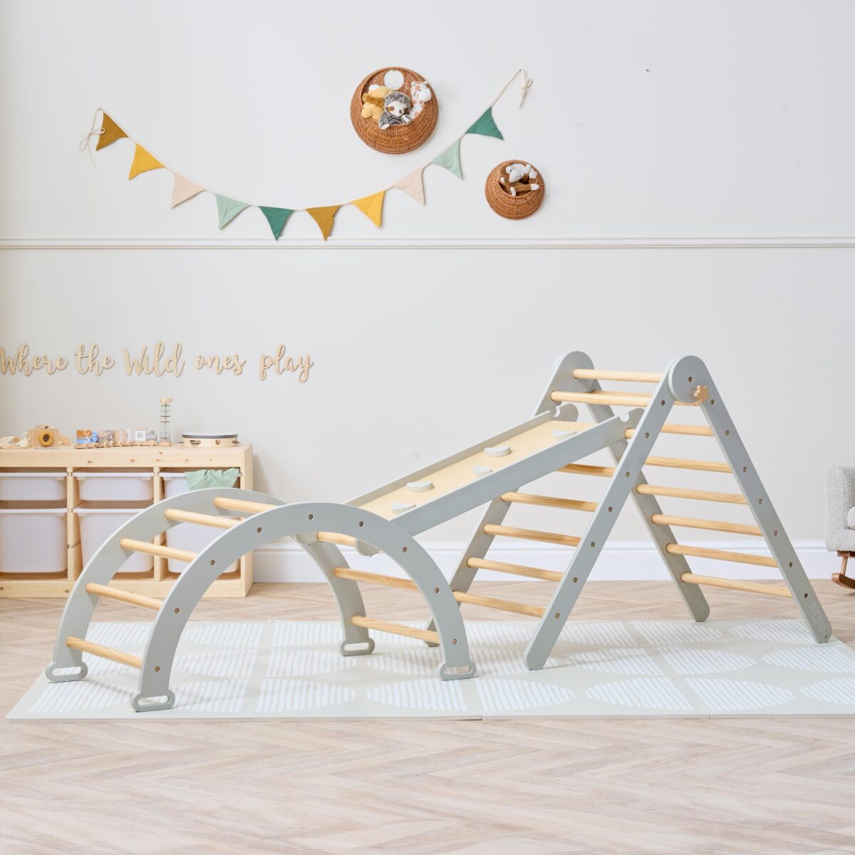 Scala-Montessori-Pikler-Climbing-Frame-Mushroom-1