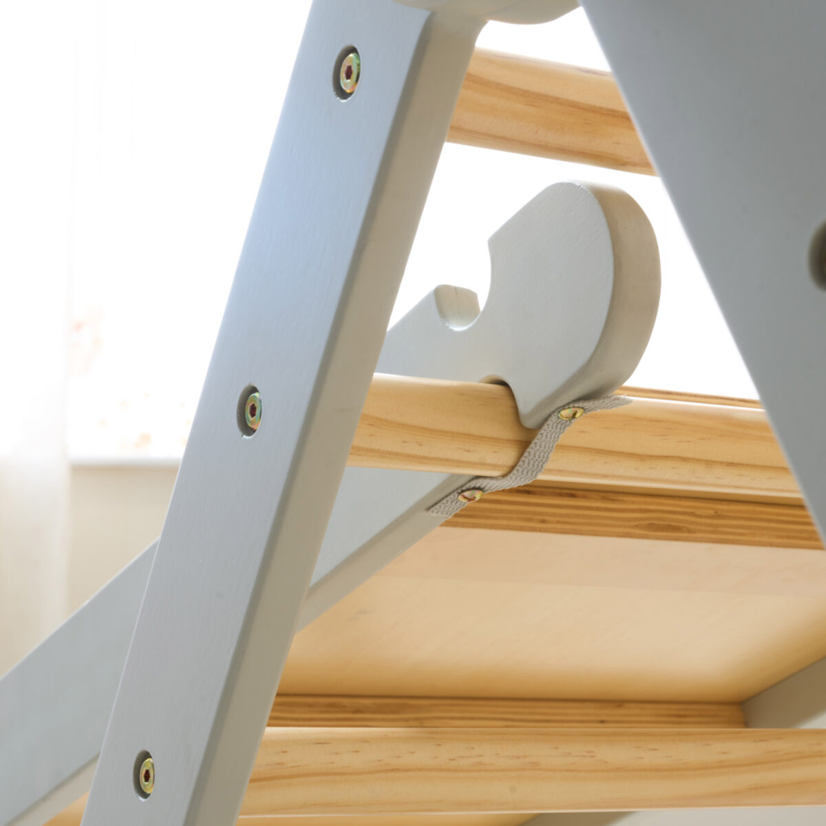 Scala-Montessori-Pikler-Climbing-Frame-Mushroom-2