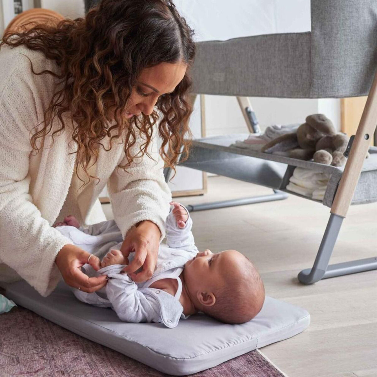 mamas and papas lua bedside crib grey 5