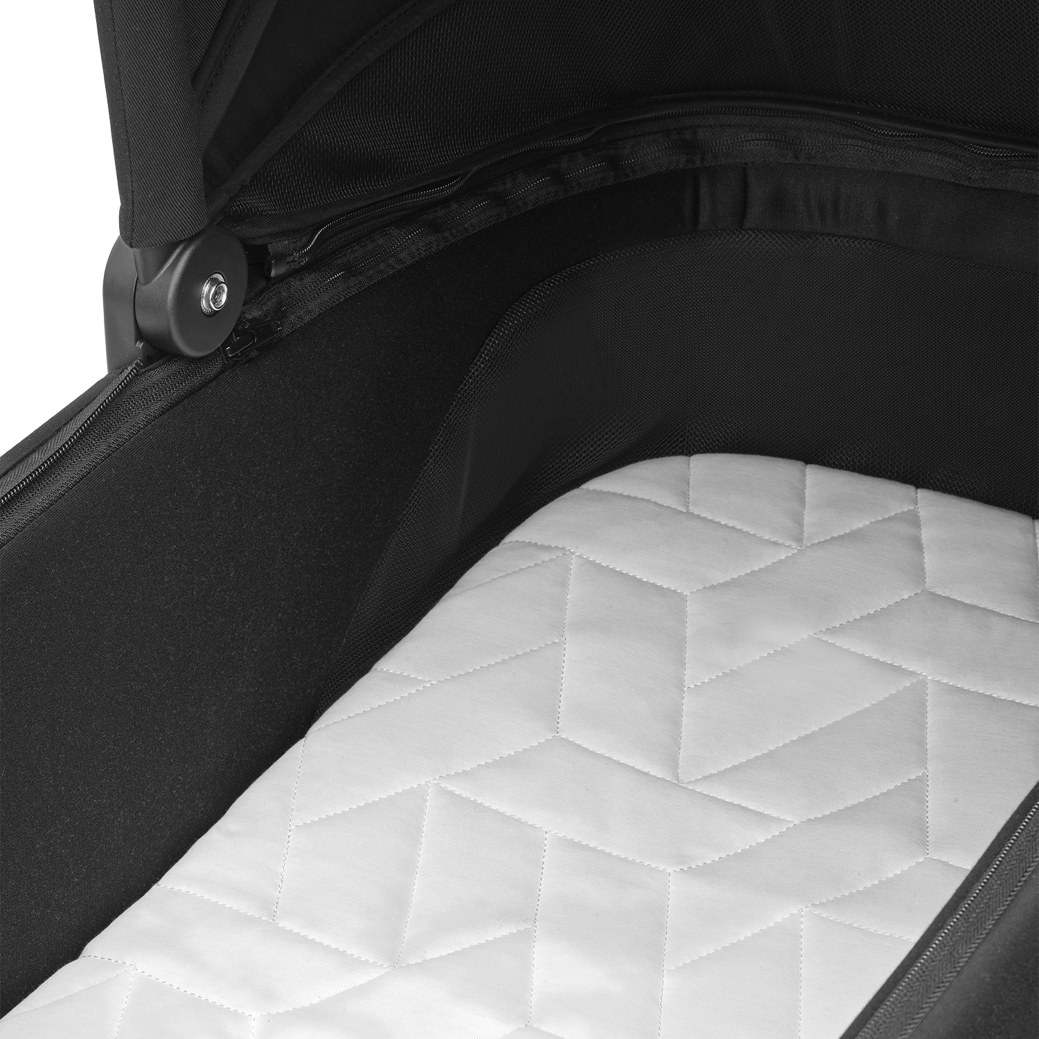 Maxi Cosi Oxford+ Select Bundle with Pebble S Car Seat & ISOFIX Base - Twillic Black 15