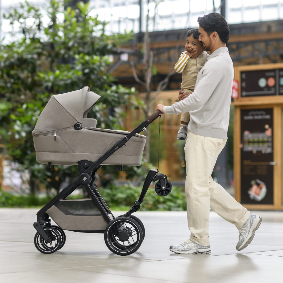 Maxi-Cosi Oxford + travel System with Pebble 360 Pro 2 Car Seat & ISOFIX Base - Twillic Truffle 16