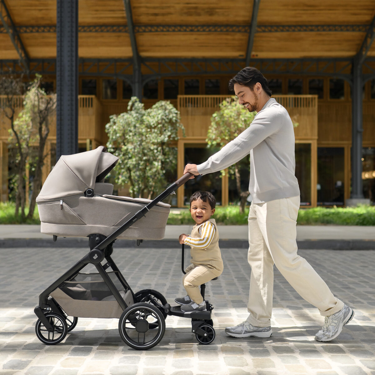 Maxi-Cosi Oxford + Travel System with Pebble 360 Pro 2 Car Seat & ISOFIX Base - Twillic Truffle 15