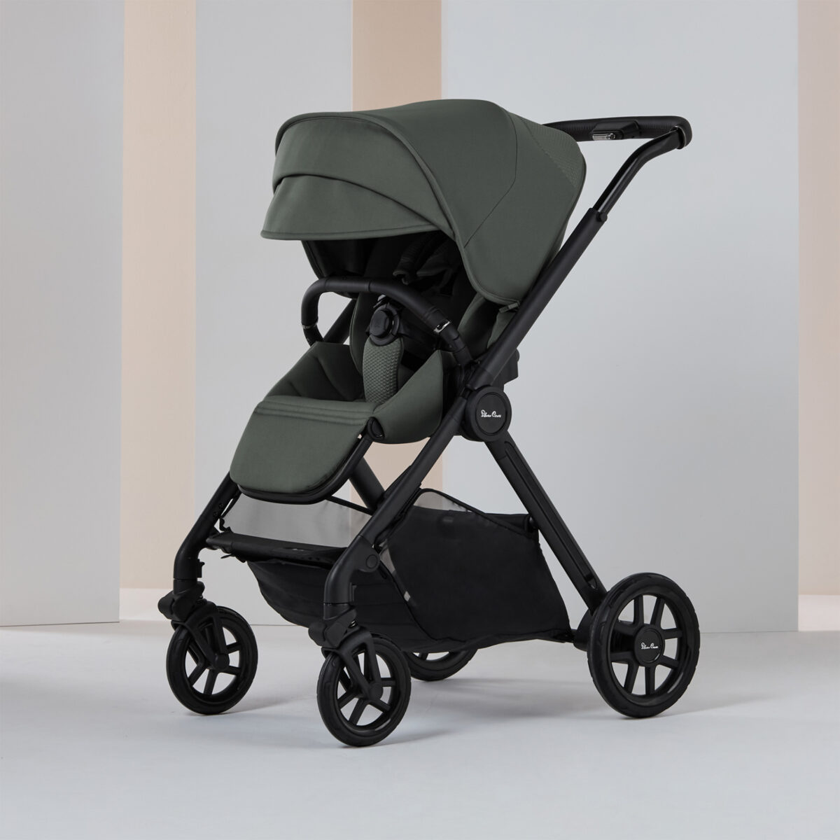 Silver Cross Reef 2 Ultimate Travel System Bundle with Glide Plus 360 Car Seat and ISOFIX Base - Pewter 9