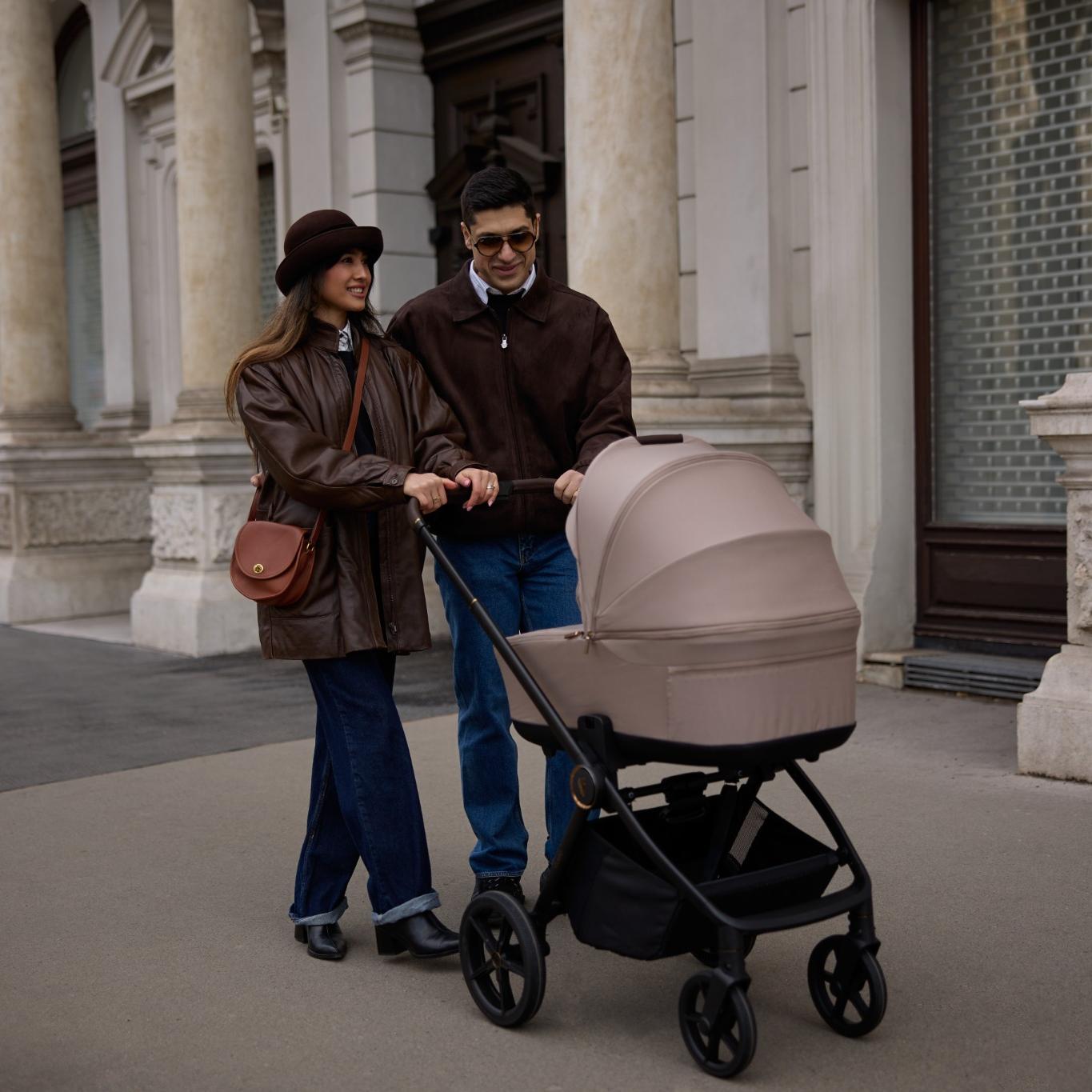 Venicci Claro 2-in-1 Pushchair Carrycot Travel System Bundle