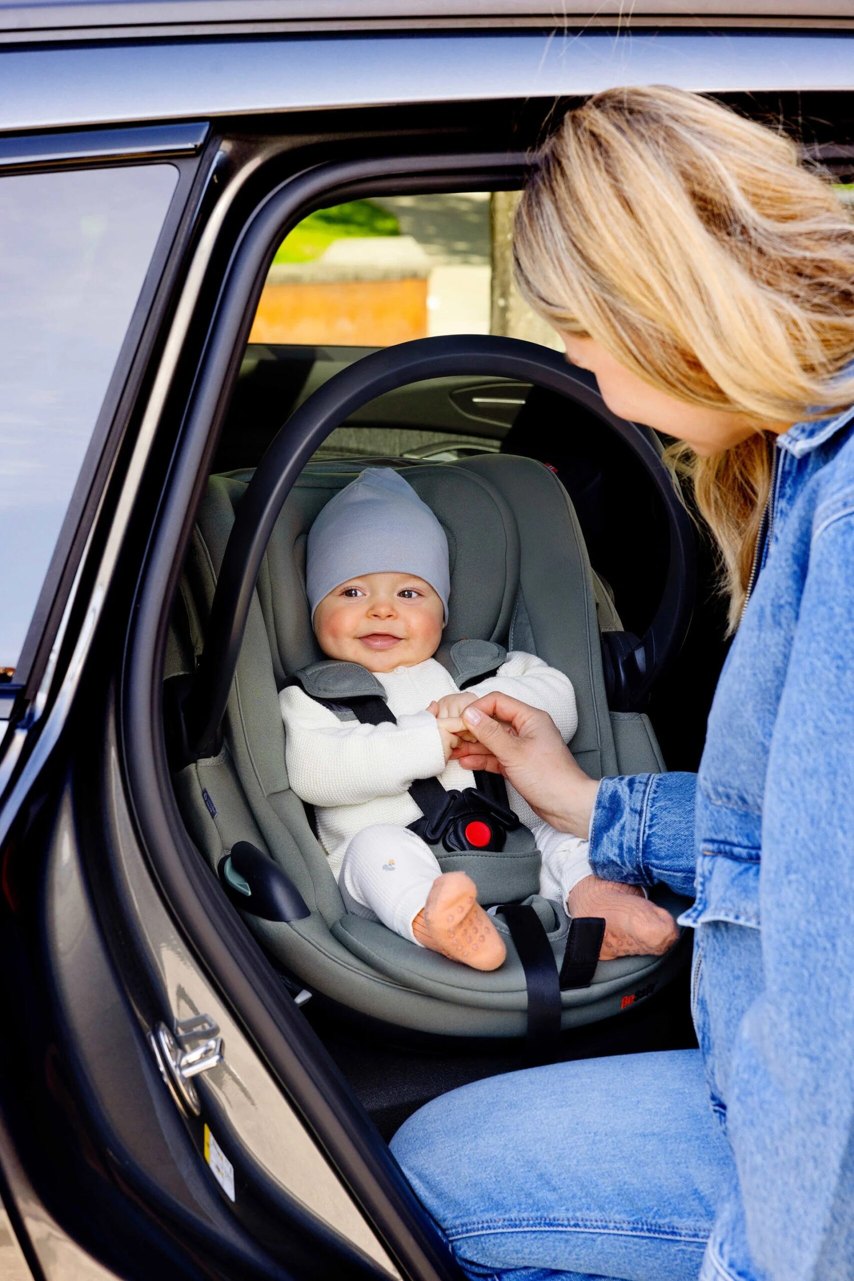 Besafe Go Beyond 2 Car Seat - Meadow Green Soft Breeze - Image 9