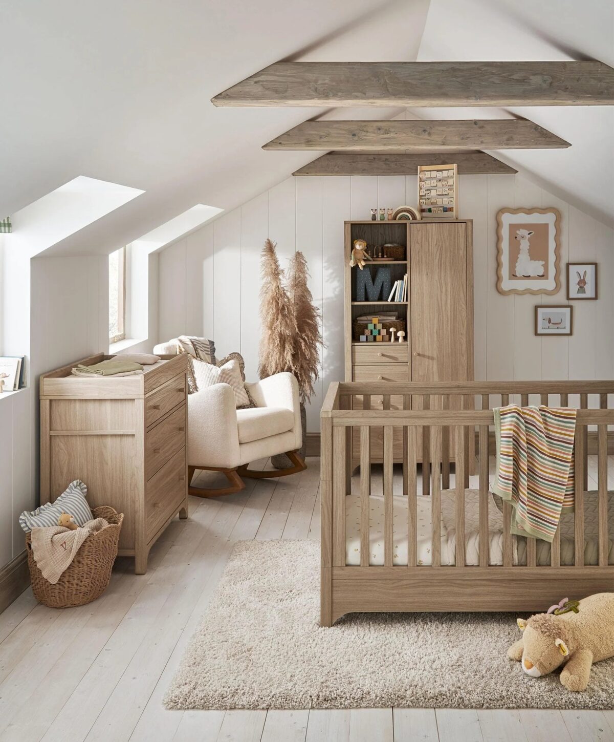 Mamas and Papas Barton 3 Piece Nursery Furniture Set including Cotbed, Changer and Wardrobe - Natural Oak - Image 5