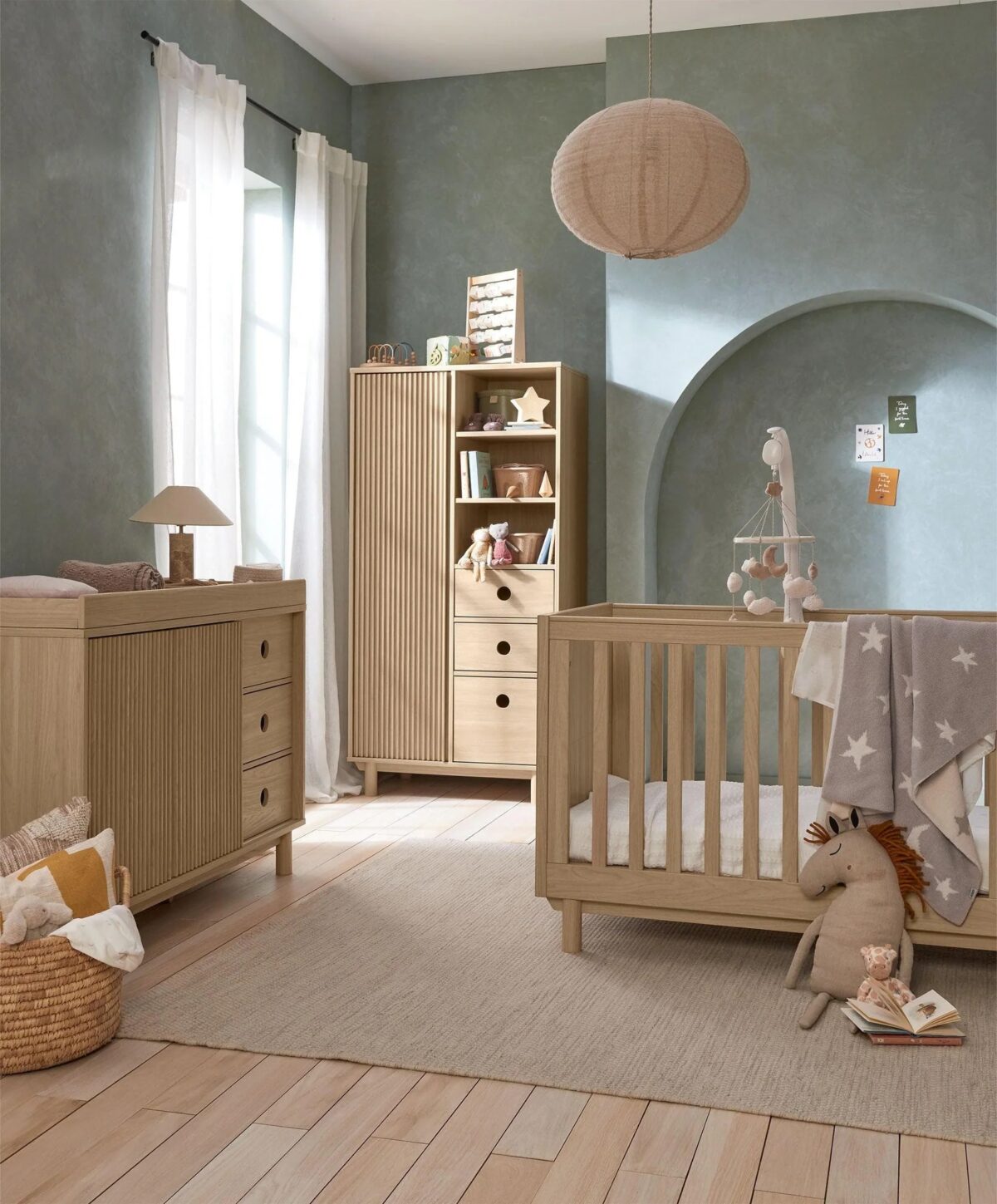 Mamas and Papas Oska Wide 3 Piece Nursery Furniture Set including Cotbed, Wardrobe and Changer - Natural Oak - Image 13