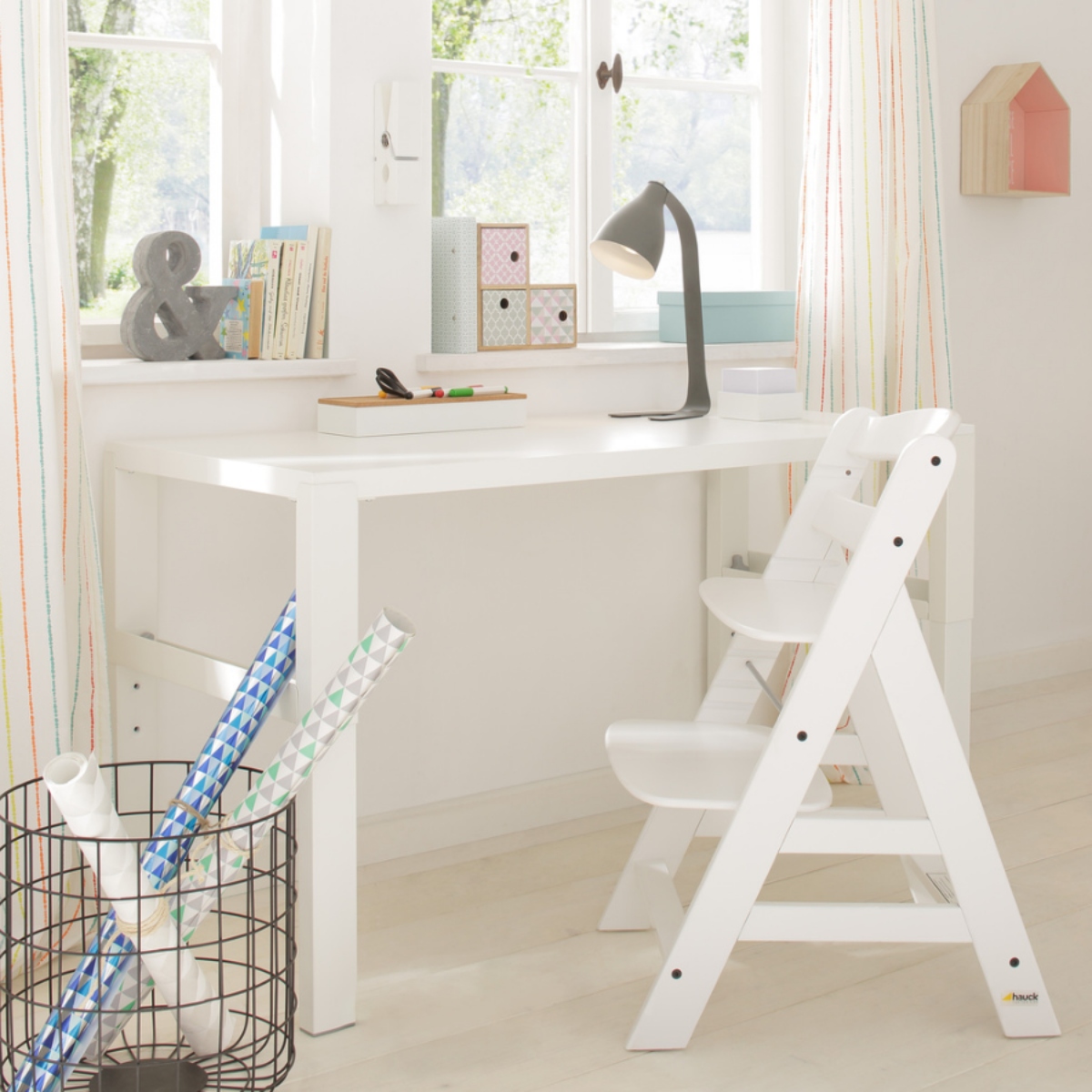 Hauck Alpha Wooden Highchair – White