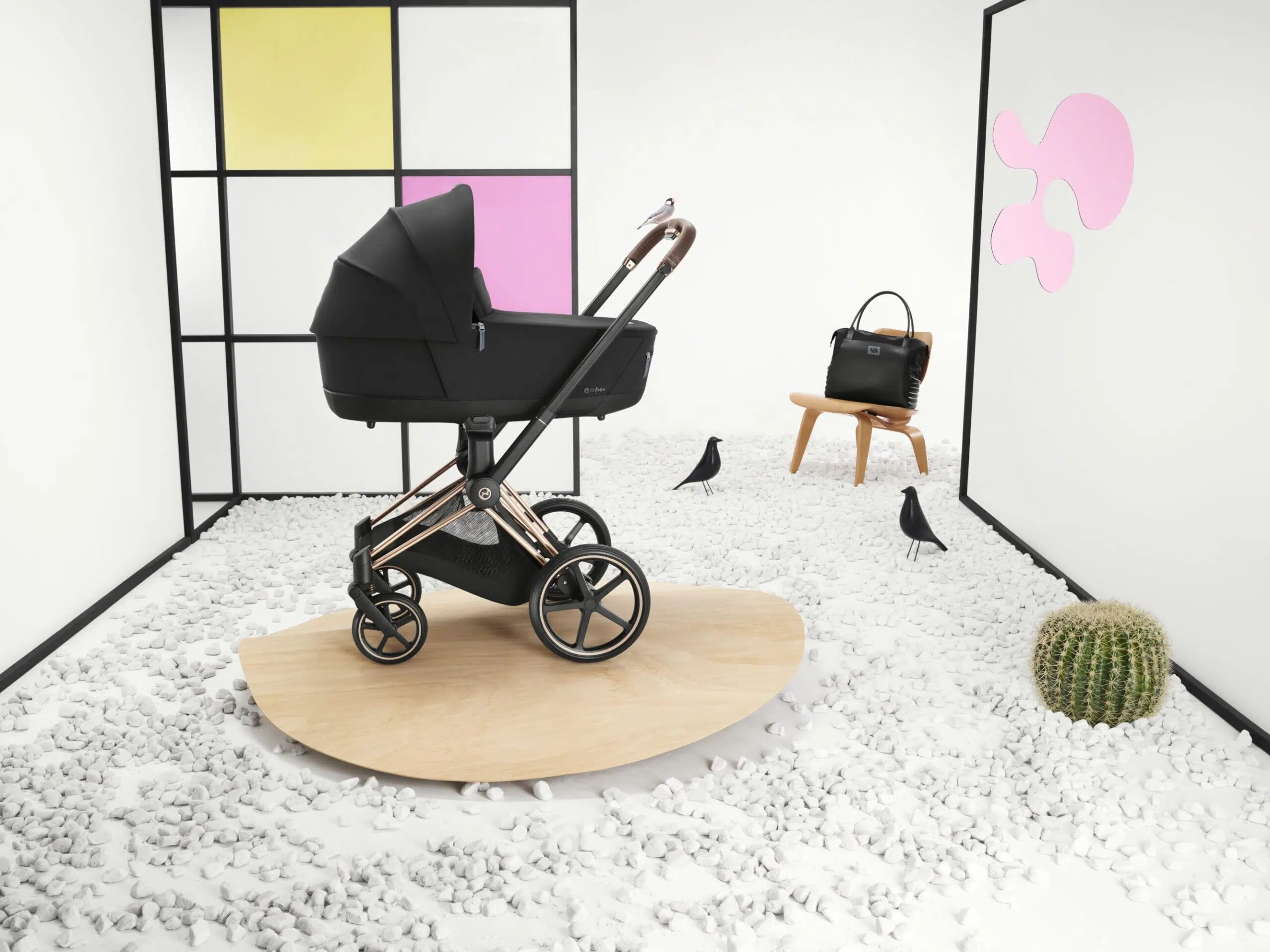 Cybex ePriam Bundle with Cloud T, ISOFIX Base & Accessories - Leaf Green - Image 6