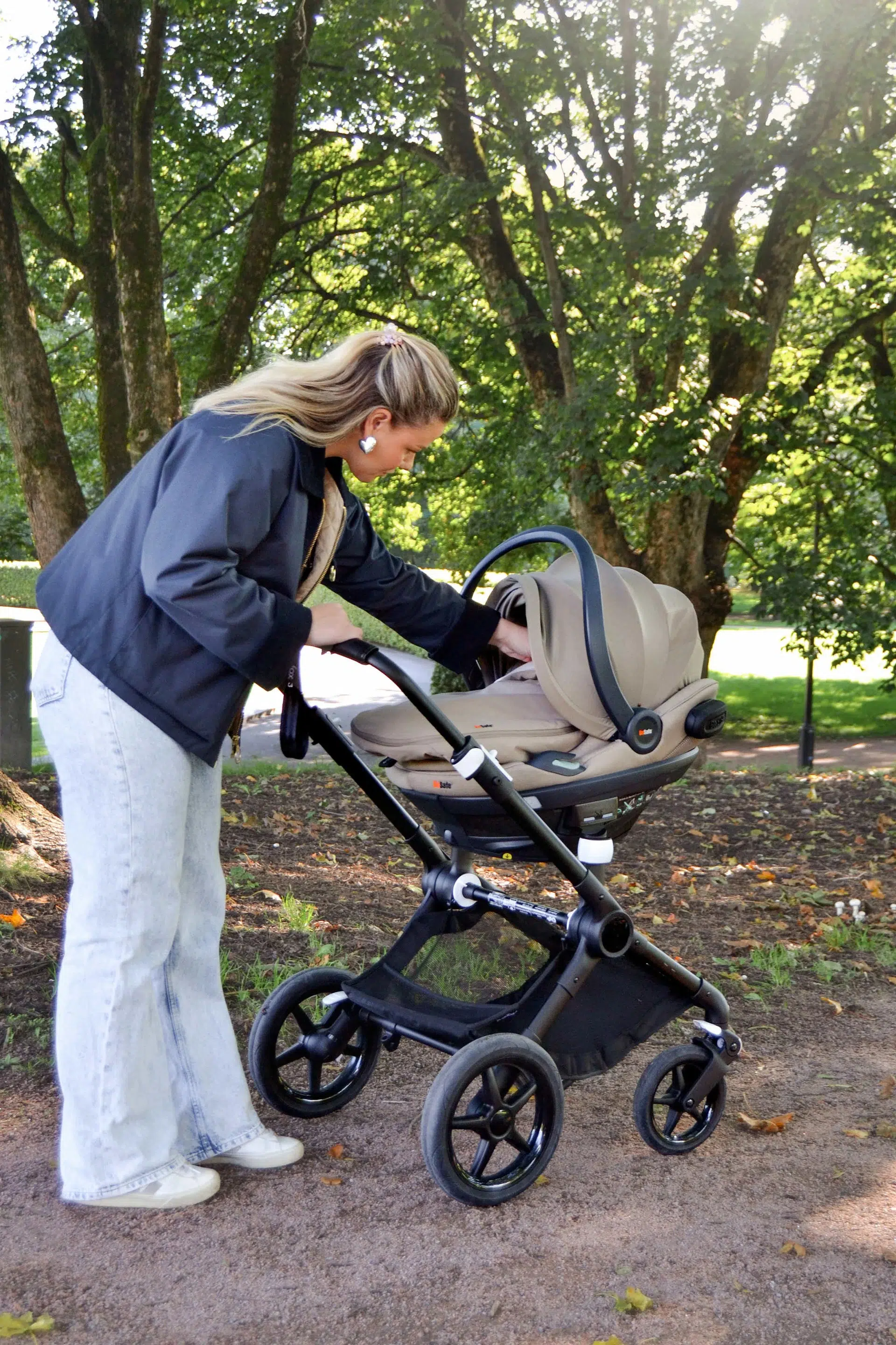 BeSafe Wind and Weather Cover - Black - Image 8