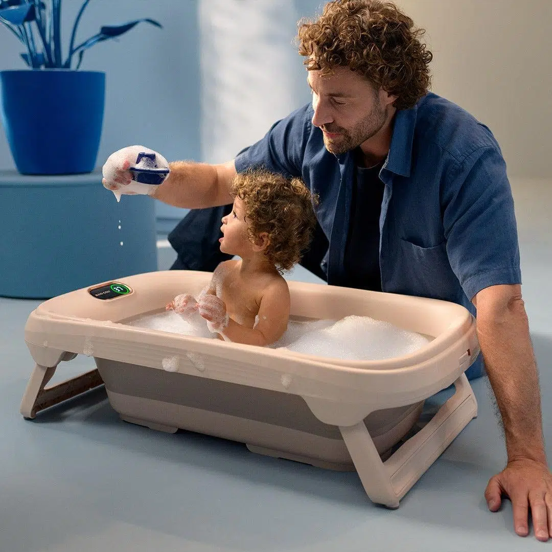 Maxi Cosi Indigo Pro Bathtub with Newborn Insert - Sage Green - Image 10